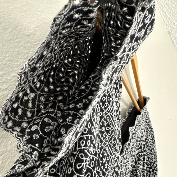 Express Formal Romper Overalls Black White Geometric Lined V Neck Women's Size S - Picture 9 of 16